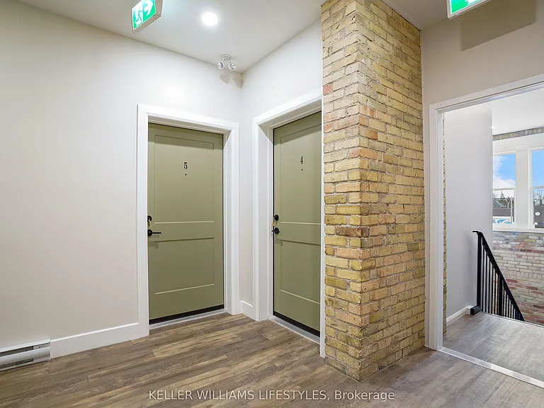 537 Talbot St #10 — Photo 8
