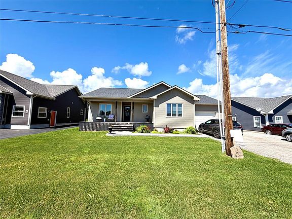 3rd image of 7 Simon Drive
