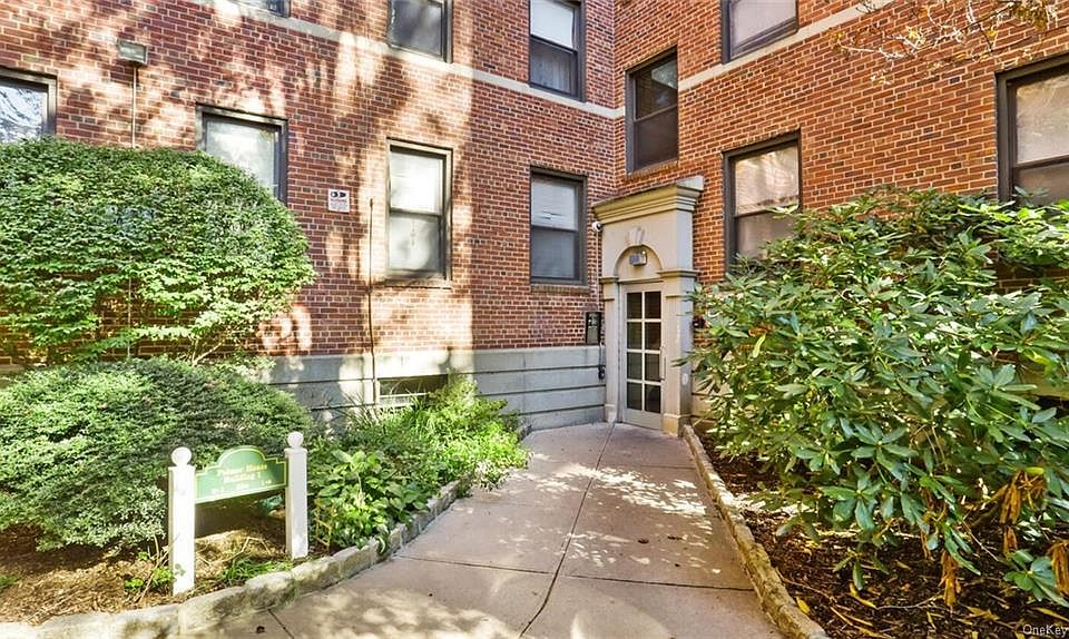 1st image of 113 Larchmont Acre #3A