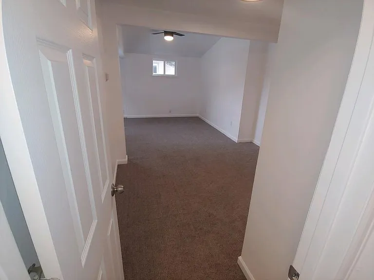 204 E Emma St — Photo 15