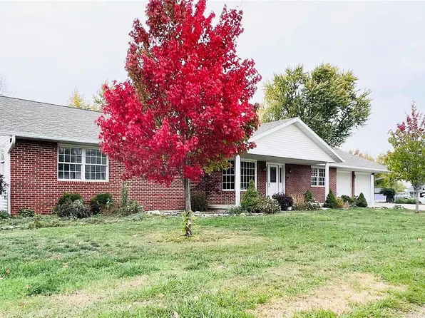 304 S Madison St, Perry, MO 63462