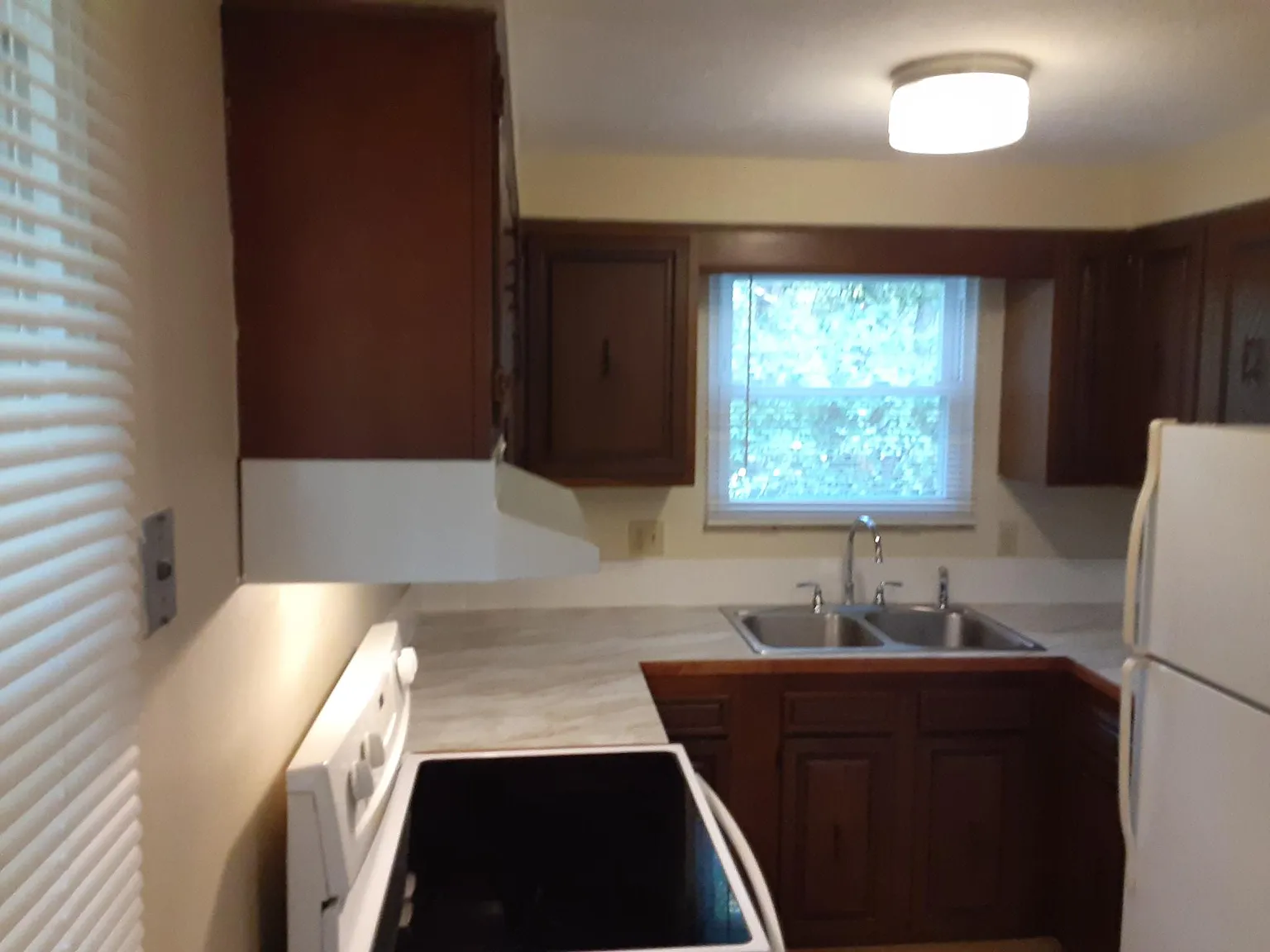 2 bed, 1.5 bath, 1000 sqft, $995 — Photo 4
