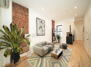 30-46 44th St #3L, Astoria, NY 11103