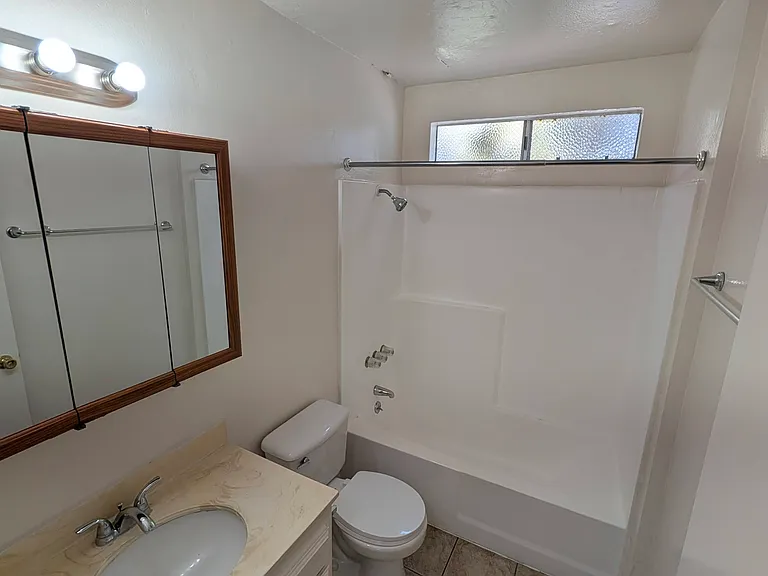 577 W 17th St #2 — Photo 7