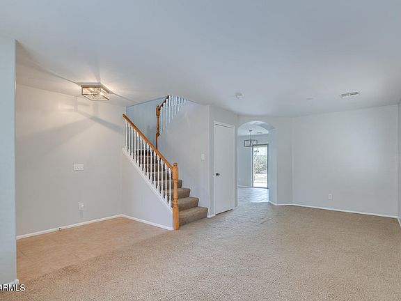 5th image of 40799 W Thornberry Ln