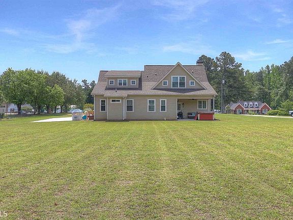 4th image of 3839 Nikki Ln