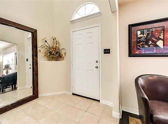 3rd image of 8904 Silent Brook Ln