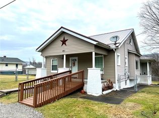 811 Florence St, La Belle, PA 15450