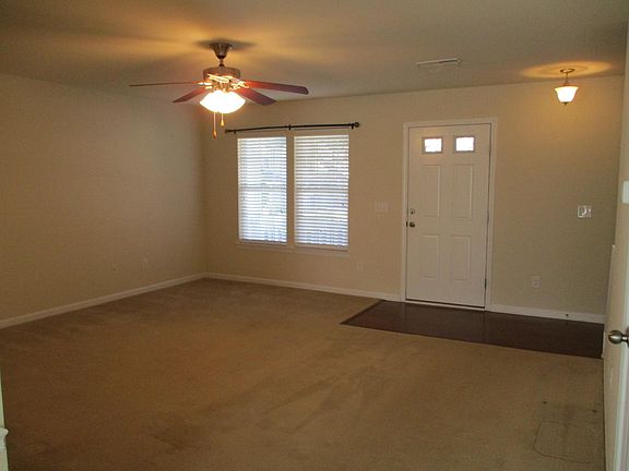 5th image of 5033 Long Branch Dr