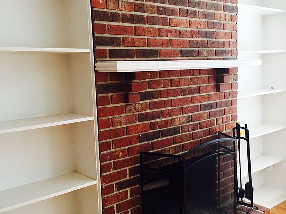 3rd image of 2714 Wright Ave