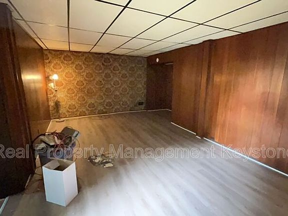 5th image of 121 Cutler St