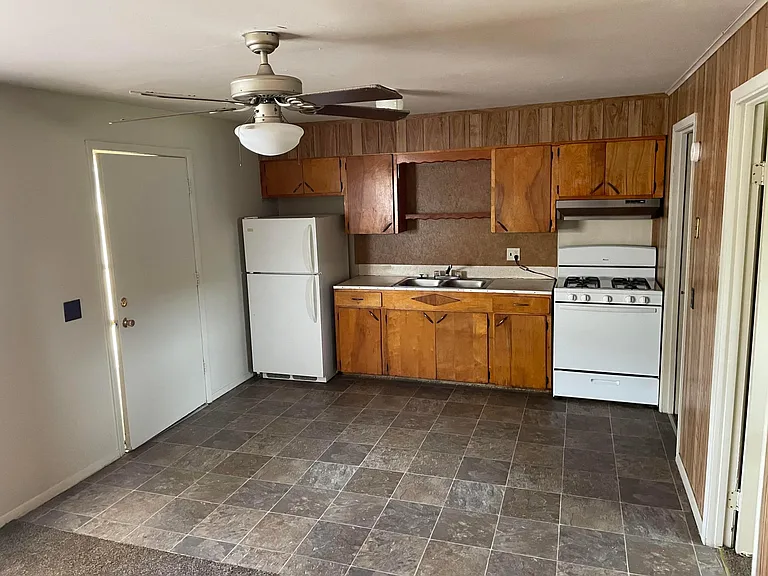 775 N Bierdeman Rd #B — Photo 3
