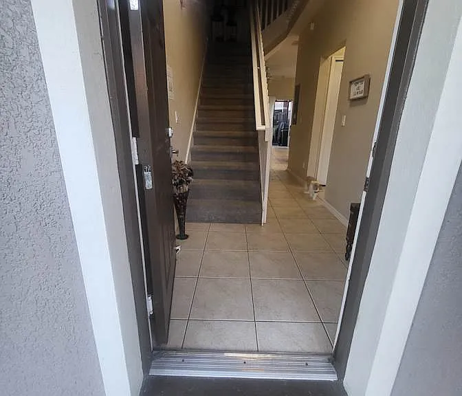 Caravelle Cir — Photo 2