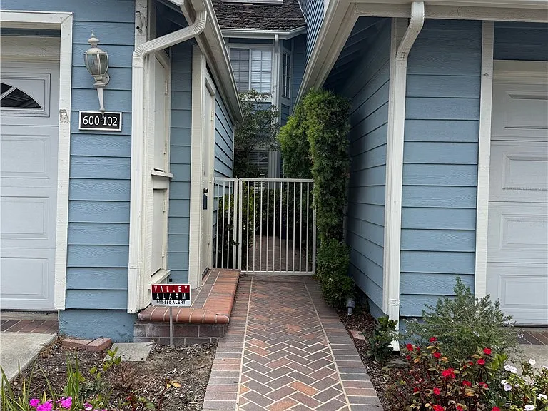 600 Wakefield Ct #102 — Photo 25