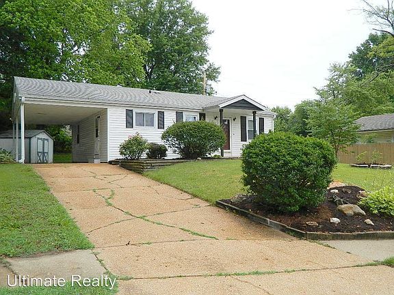 2nd image of 2565 Hawthorne Manor Dr