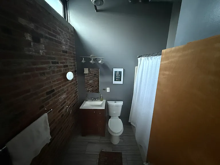 8205 Franklin Blvd #5 — Photo 4