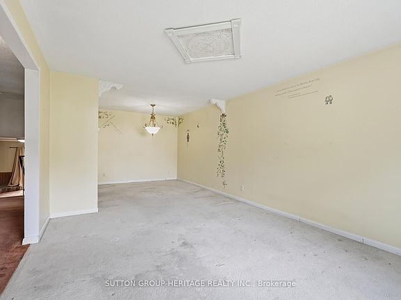 5th image of 131 Darlingside Dr