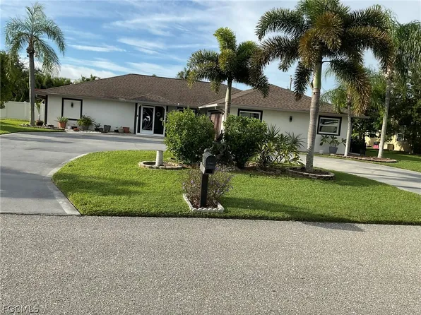 320 SE 28th Ter, Cape Coral, FL 33904
