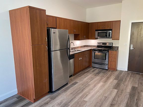 5th image of 889 E Date St E #509