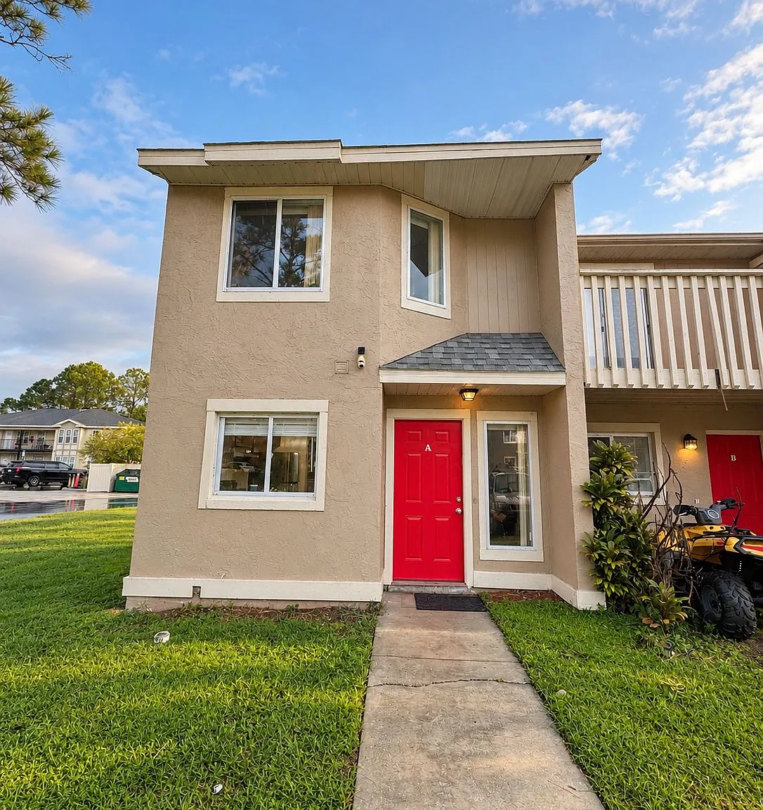 163 Bowie Ln — Photo 1