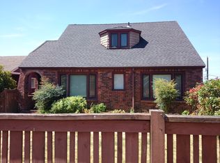 6337 39th Ave SW, Seattle, WA 98136