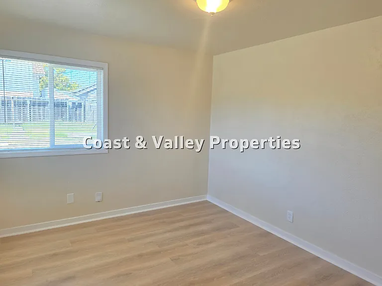 239 Terra Dr — Photo 3