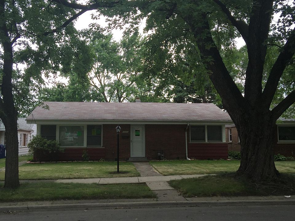 1st image of 9836 S Maplewood Ave
