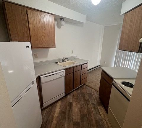 2nd image of 9212 N Colton St #107