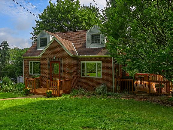 2nd image of 836 Harmony Rd