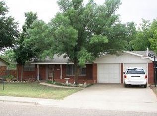 1706 Gillham Dr, Brownfield, TX 79316