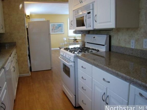 4th image of 1937 Dorothea Ave