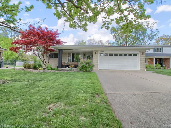 5866 Willow Creek Dr, Canton, MI 48187