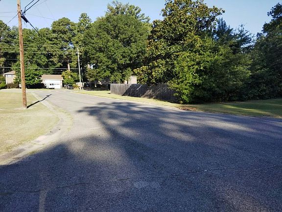 5th image of 609 Fairlawn Ct