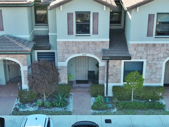 11438 W 34th Ct, Hialeah, FL 33018