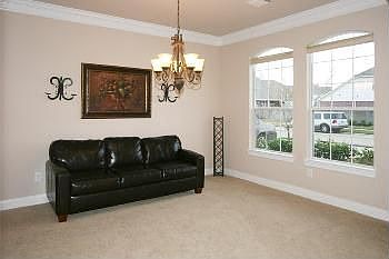 5th image of 306 Grand Creek Dr
