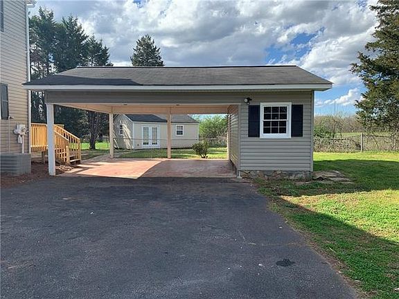 3rd image of 1995 Whitegate Ln