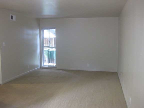 2nd image of 1516 Henry St #1
