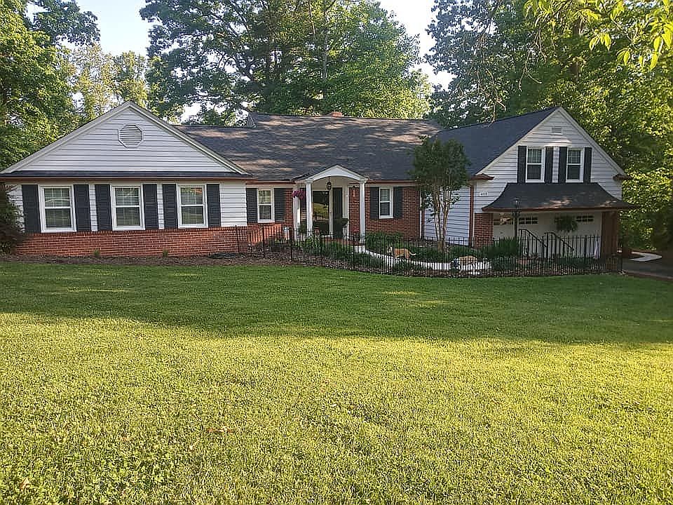 1st image of 403 Coffey St