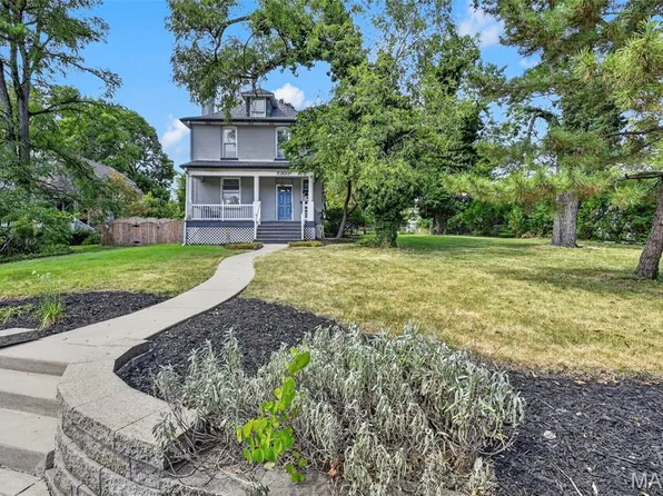 7303 Lindbergh Dr, Saint Louis, MO 63117
