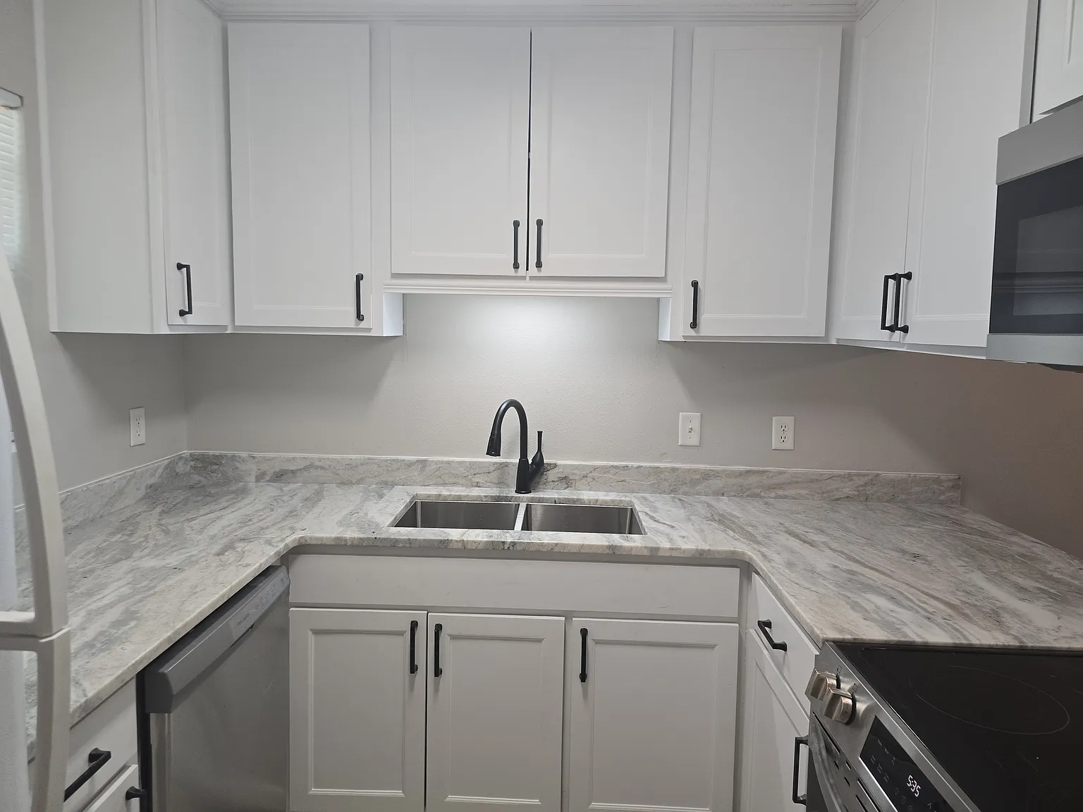 2 bed, 950 sqft, $1,500 — Photo 4