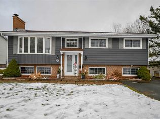 81 Gloria Ave, Lower Sackville, NS B4E1X2