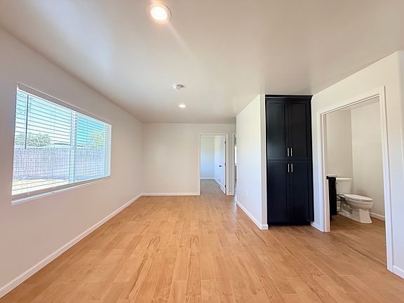 5th image of 714 Blake St #2