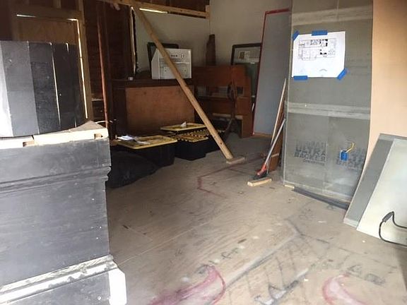 4th image of 1504-06 Pauline St