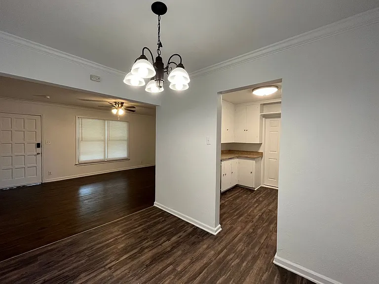 819 N Gary Pl — Photo 8