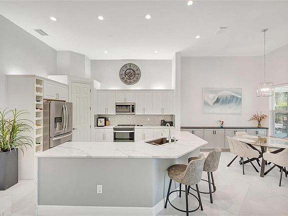 4th image of 8860 Mustang Island CIR