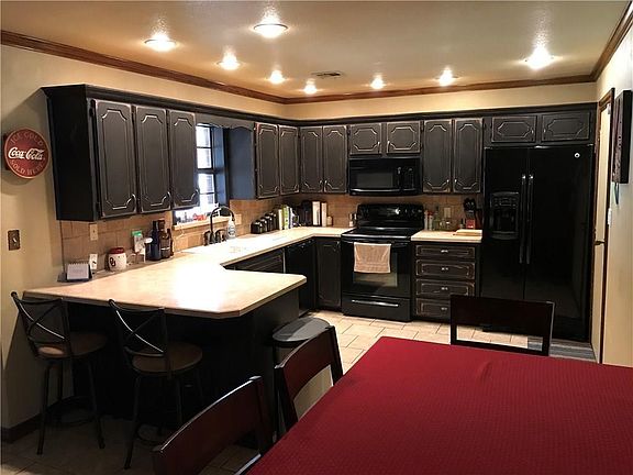 3rd image of 407 Kimberly Dr