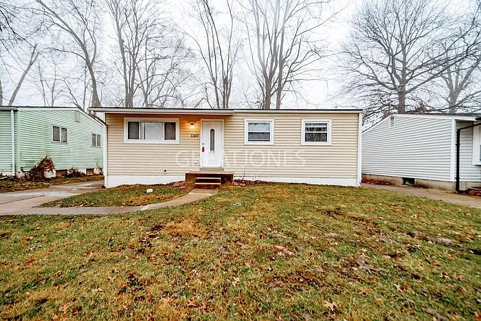 1140 Scott Ave photo 1