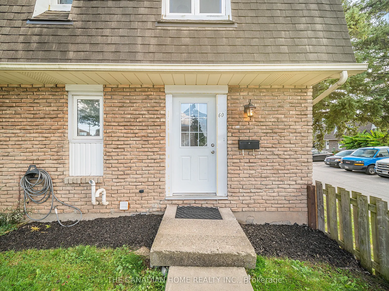 3 bed, $2,300 — Photo 2