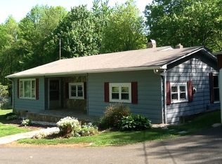 522 W 52nd Byp, Pilot mountain, NC 27041