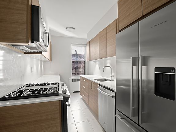 3rd image of 364 W 18th St APT 3G